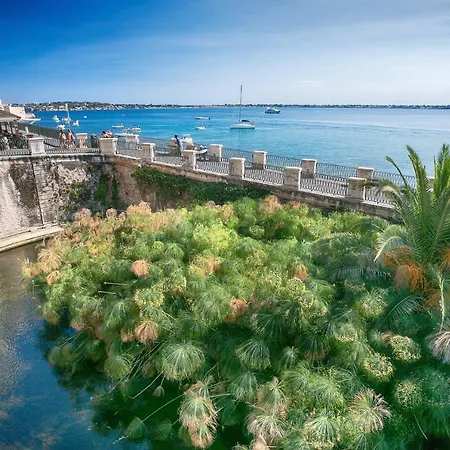 Villa House - 800mt Wifi Fontane Bianche